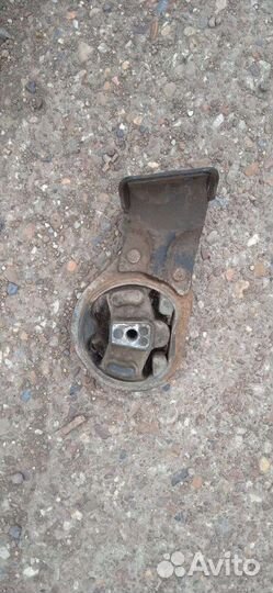 Подушка двигателя ваз 21099
