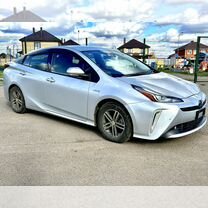 Toyota Prius 1.8 CVT, 2019, 28 189 км, с пробегом, цена 2 290 000 руб.