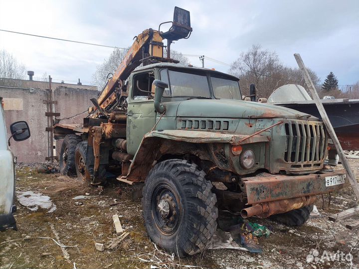 Урал 4320 с КМУ, 1990