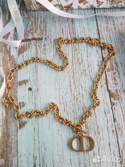 Колье с тогглом Dior Montaigne