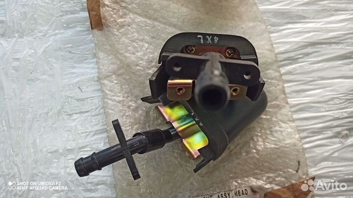 Форсунка омывателя Toyota Land Cruiser 80