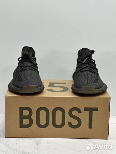 Кроссовки Adidas Yeezy boost 350 v2 размеры 41 47