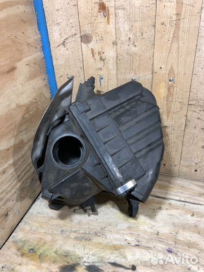 Корпус воздушного фильтра Audi A6 C5