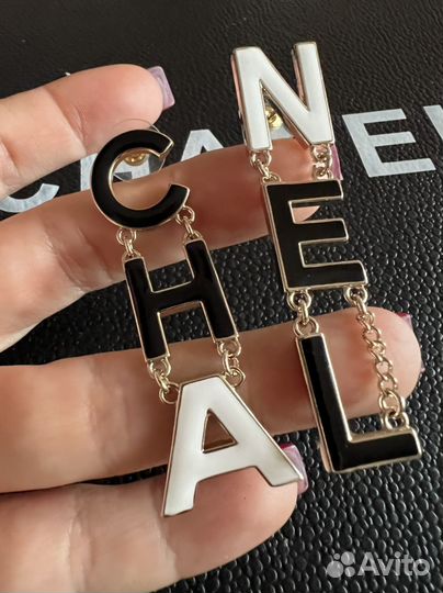 Новые серьги Chanel