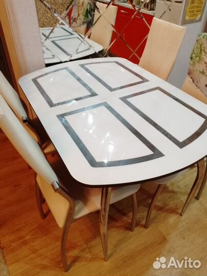 Кухонный стол