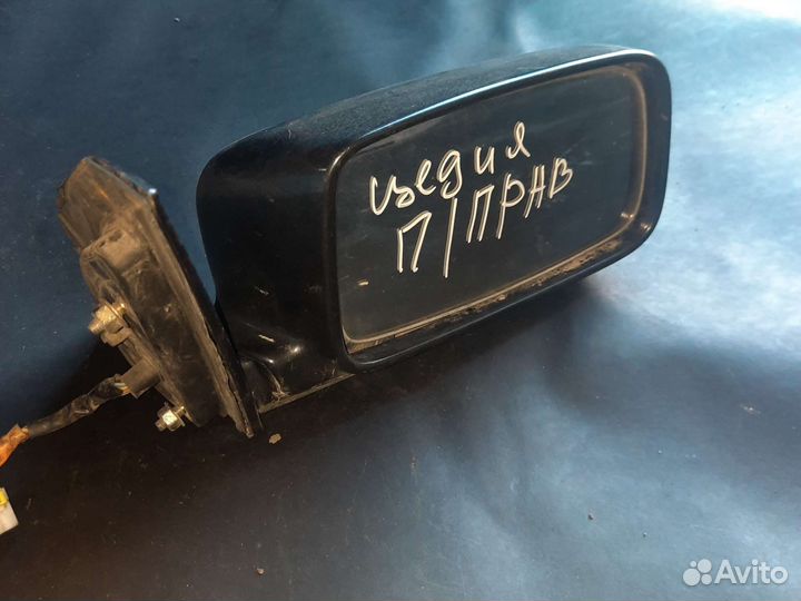 Зеркало правое Mitsubishi cedia