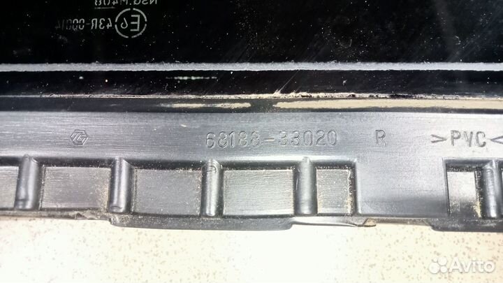 Форточка задней правой двери Камри XV30