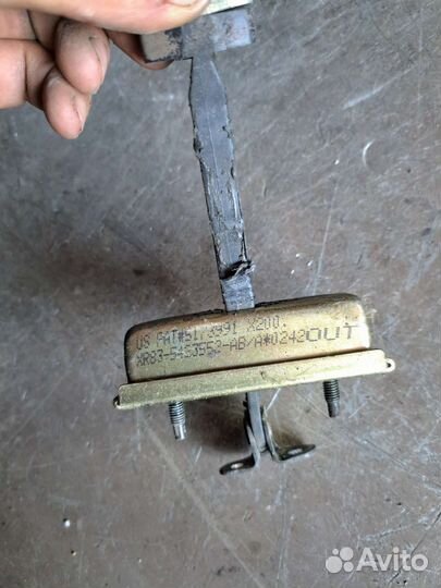 Ограничитель двери передний Jaguar s-type