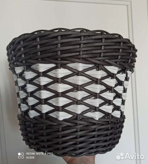 Кашпо из ротанга