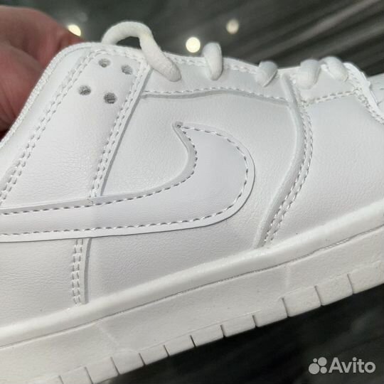 Кроссовки Nike SB Dunk low white