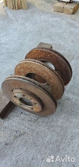 Диск тормозной передний Volkswagen Polo 5