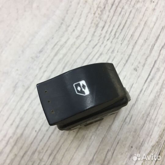 Кнопка стеклоподъемника Renault kangoo 2 Прав