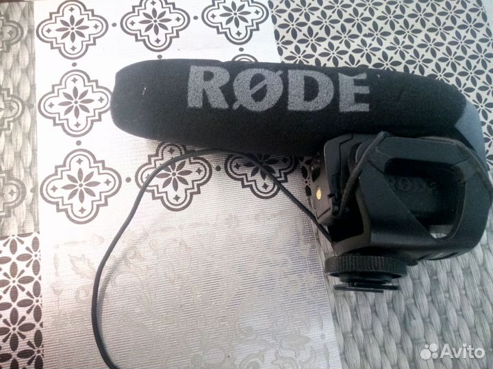 Микрофон rode mic pro