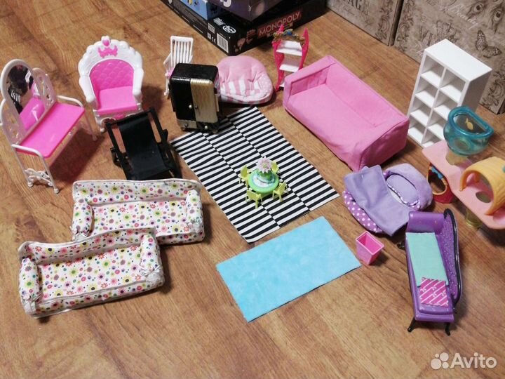 Большой набор мебели