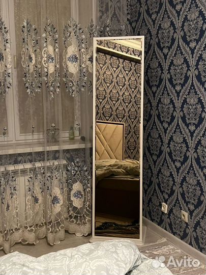 Зеркало напольное