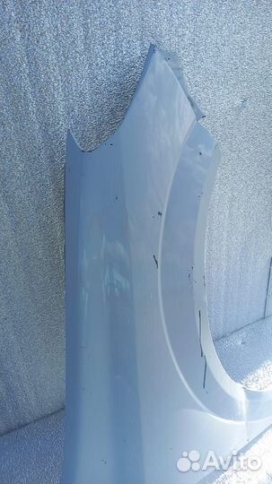Крыло переднее правое Opel Astra H с дефектом