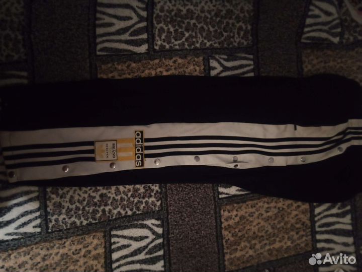 Adidas адибрейк штаны