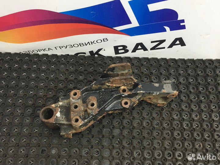 Кронштейн крепления задней рессоры правый Volvo FH