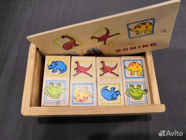 Домино дерево с динозаврами