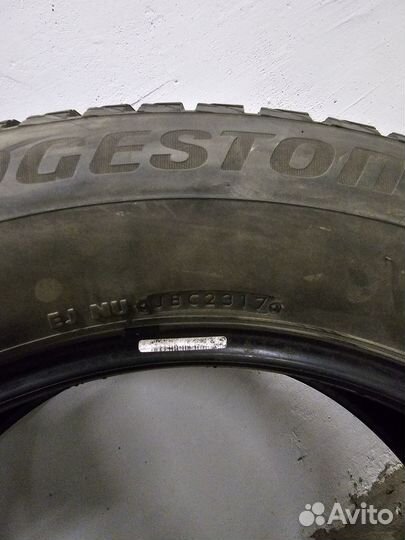Bridgestone Blizzak Spike-02 SUV 275/60 R20