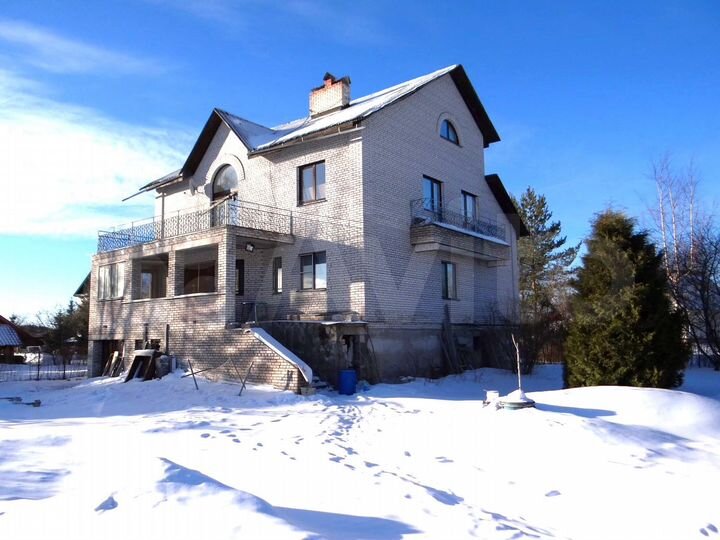 Дом 400 м² на участке 20 сот.