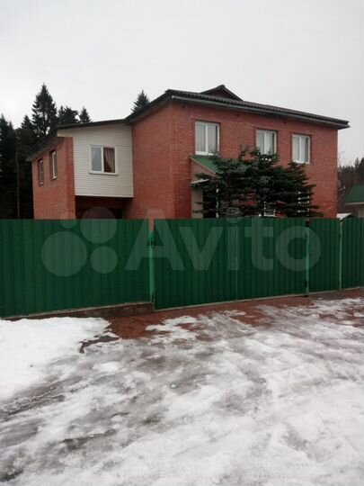 Дом 405 м² на участке 12 сот.