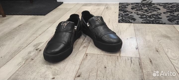 Стильные ботинки