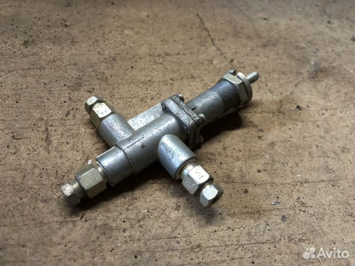 Кран стеклоочистителя кр-30 ЗИЛ