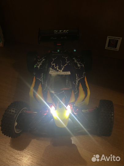 Машина на радиоуправлении с двс (торг)