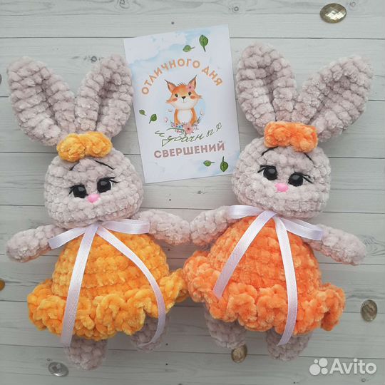 Зайка. Подарок девочке. Вязаные игрушки