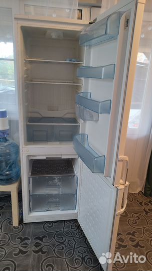 Холодильник beko