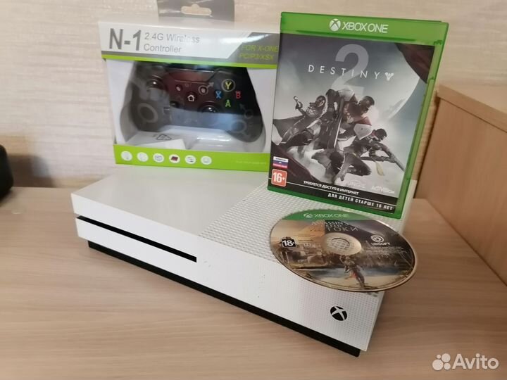 Xbox One S 1Tb +игры