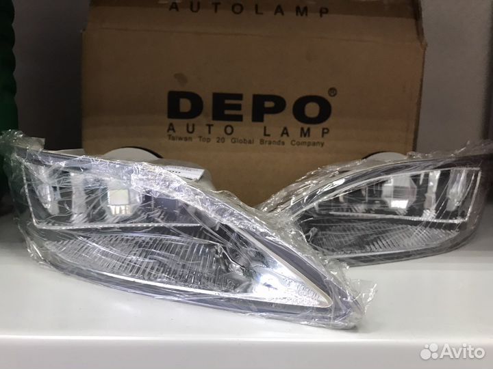 Две Противотуманки птф Тойота Камри 30