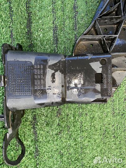 Усилитель бампера передний Peugeot 308 4A/C T7W5F0