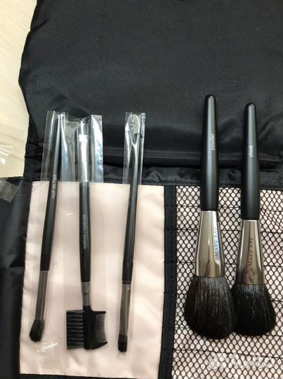 Новый комплект кистей для макияжа Mary Kay