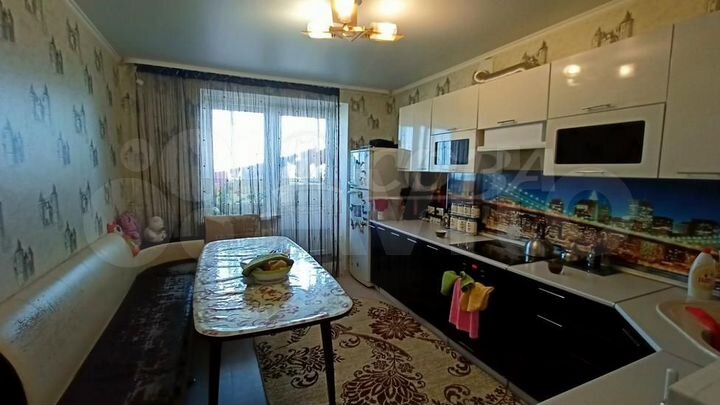 3-к. квартира, 76 м², 10/10 эт.