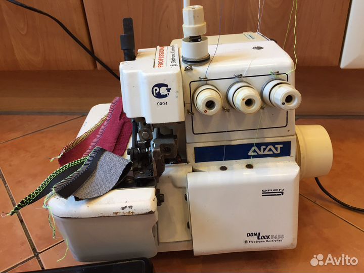 Оверлок агат donLock 54D5