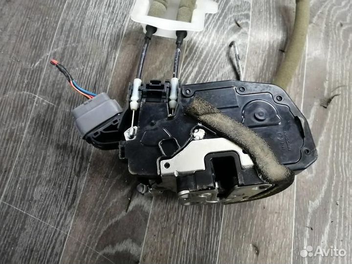 Замок передней правой двери Ниссан Теана J32