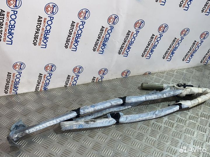 Шторка безопасности Volkswagen Passat B6