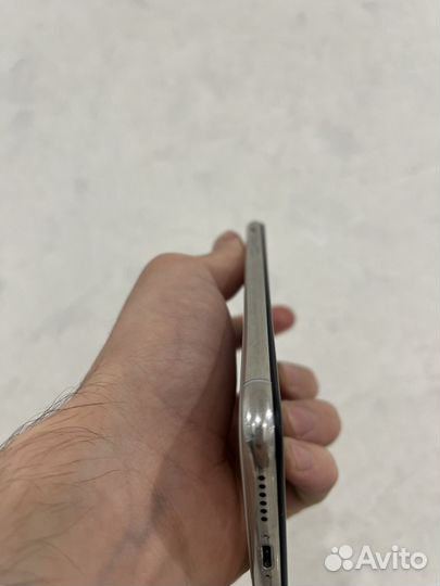 iPhone X, 64 ГБ