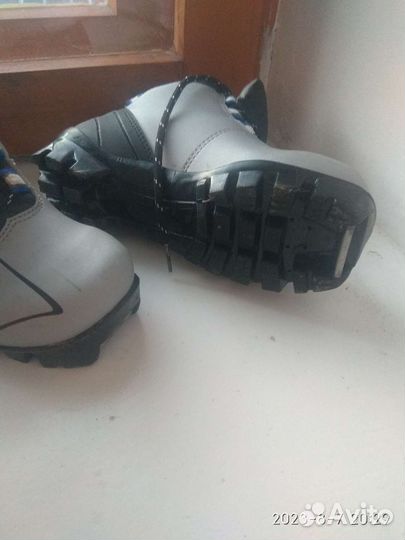 Лыжные ботинки детские 30 размер