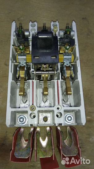 Автомат 3Ф 100А