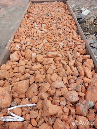 Бой кирпича отборный для основания дорог