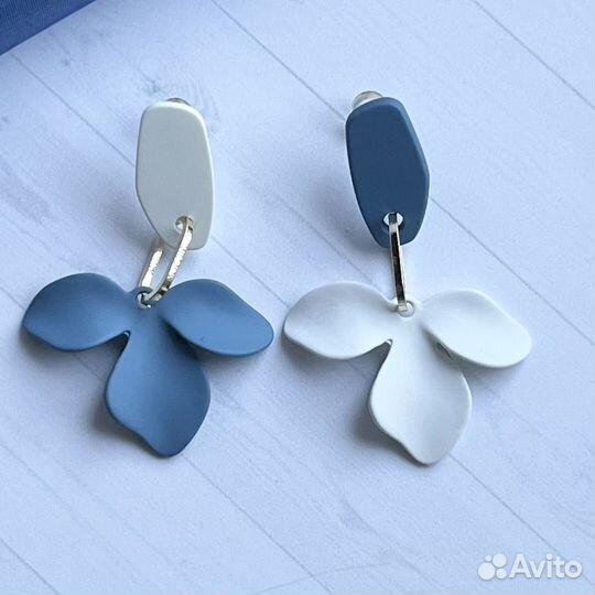 Серьги модные стильные