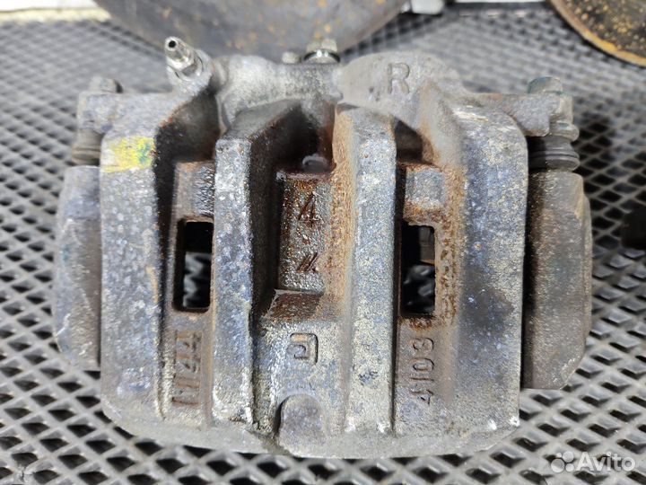 Суппорт тормозной передний Honda Accord CW2 K24A