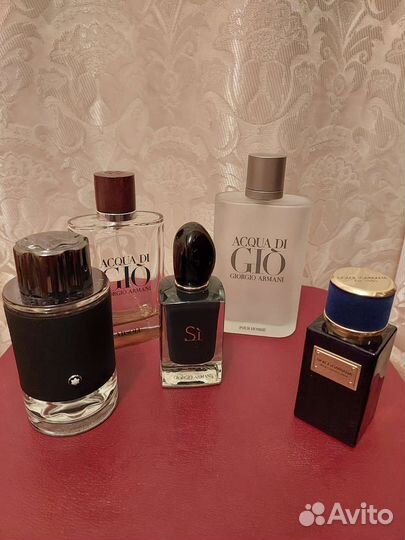 Флаконы от духов с ароматами