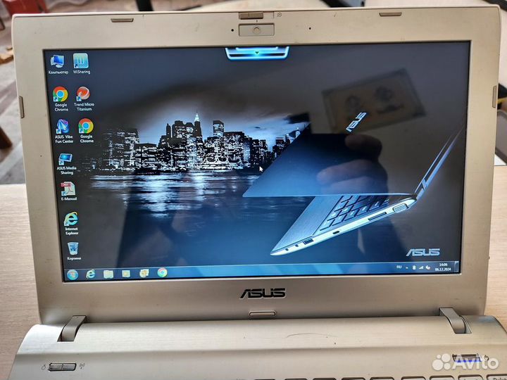 Нетбук asus 1225B