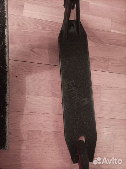 Трюковой самокат Ethic Erawan, red