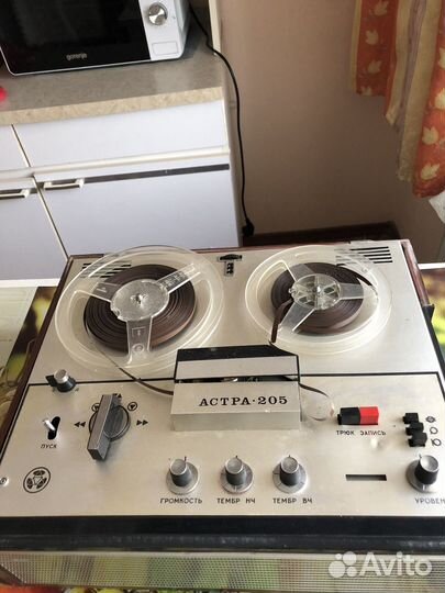 Этажерка для книг из натурального дерева