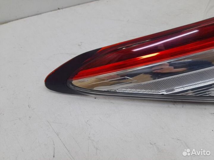 Фонарь левый Toyota Camry XV70 2017-2023